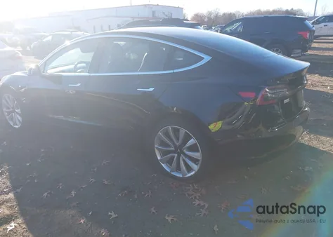 2018 Tesla Model 3 Long Range/Performance из США, поврежденный, VIN 5YJ3E1EB3JF109358